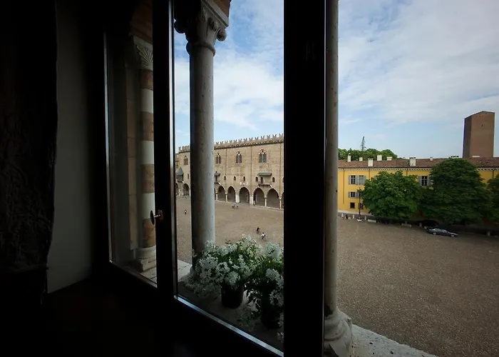 Palazzo Castiglioni Luxury Suites